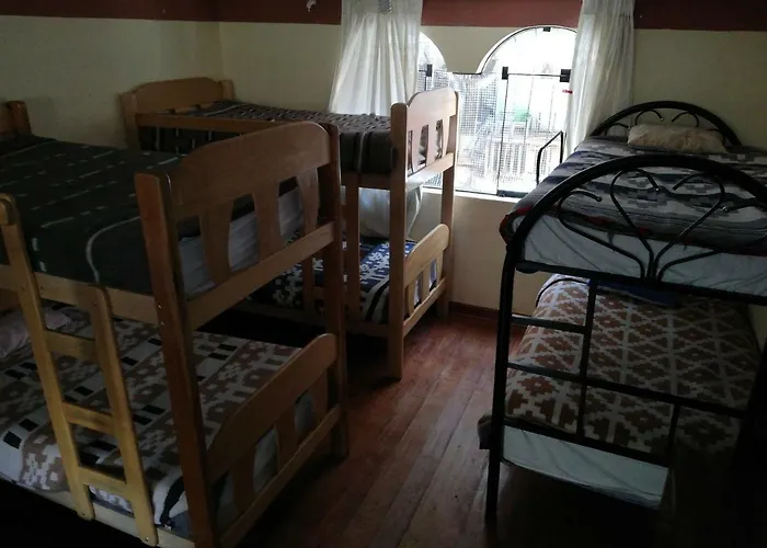 Casa De Pajaros Hostel